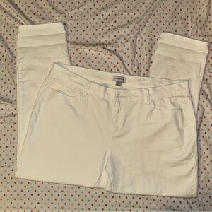 Liz Claiborne White Boyfriend Jeans - Size 18, Five Pocket, Relaxed Fit